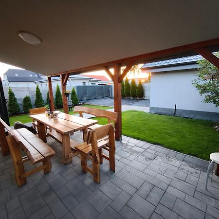 Vikendovy Dom Hlboka Villa Dunajska Streda Luaran gambar