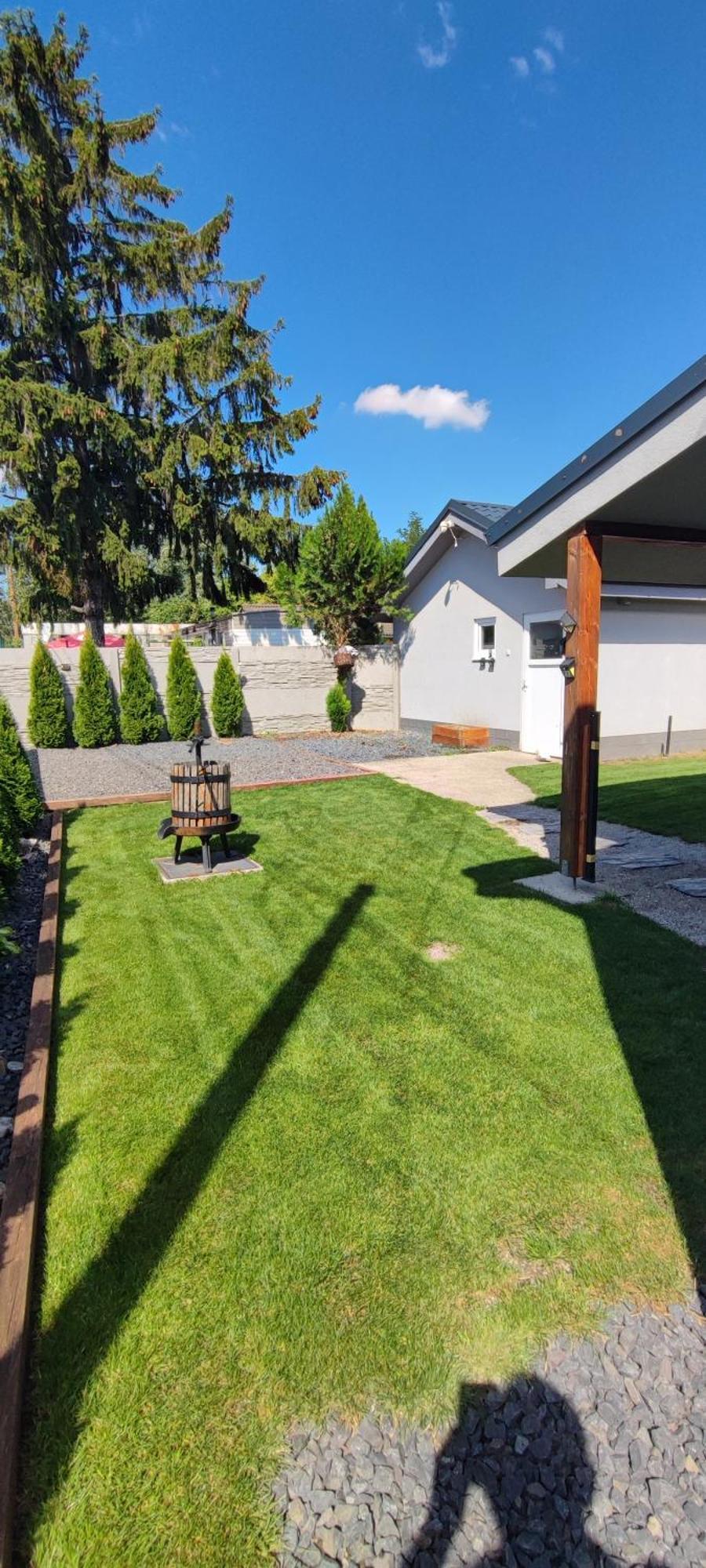 Vikendovy Dom Hlboka Villa Dunajska Streda Luaran gambar